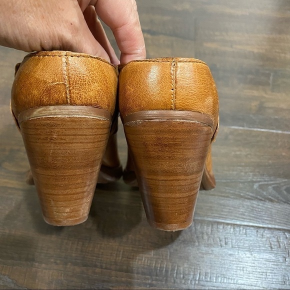 Sofft Gila Studded Leather Mule Size 7 Women - Picture 7 of 12